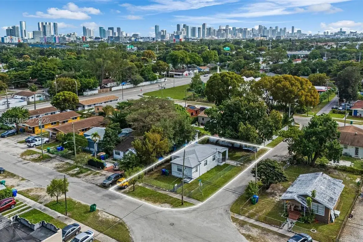 1244 NW 45th St, Miami FL 33142