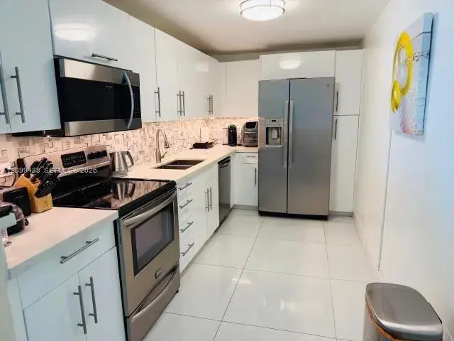 7501 E Treasure Dr # 7D, North Bay Village FL 33141