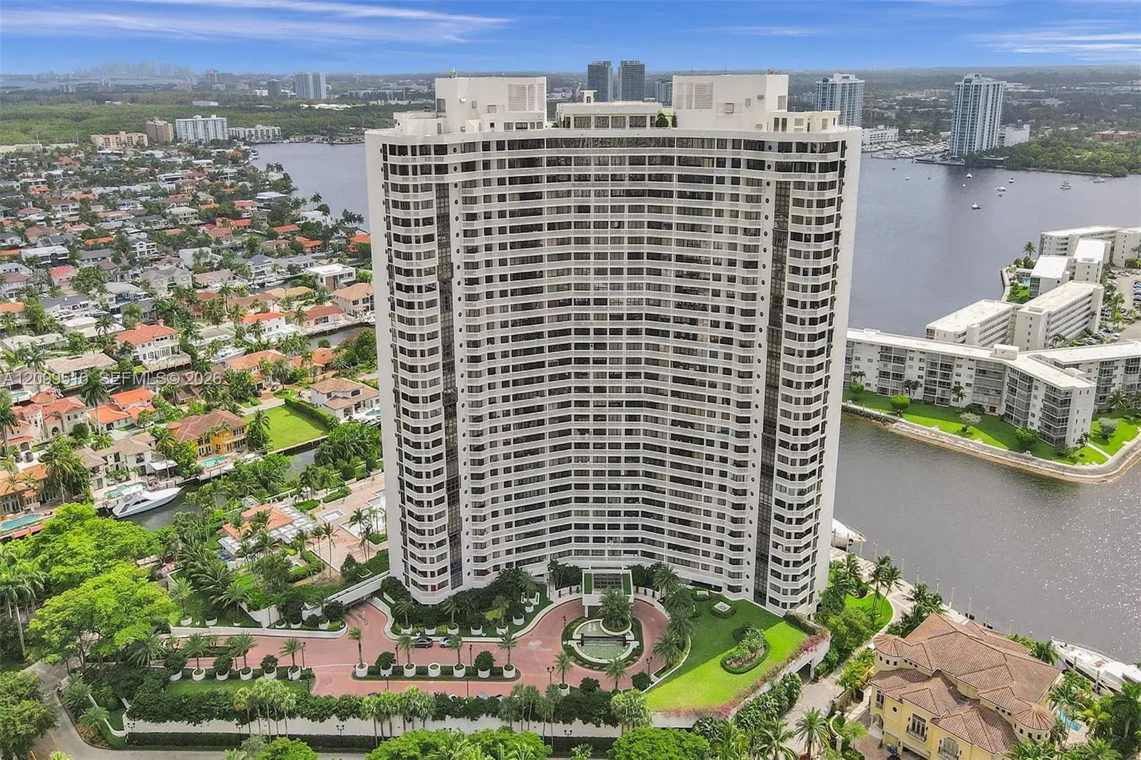 1000 W Island Blvd # 2909, Aventura FL 33160