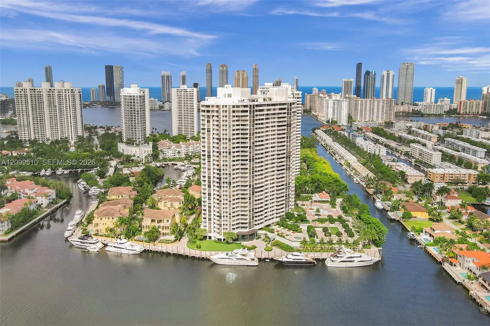 1000 W Island Blvd # 2909, Aventura FL 33160