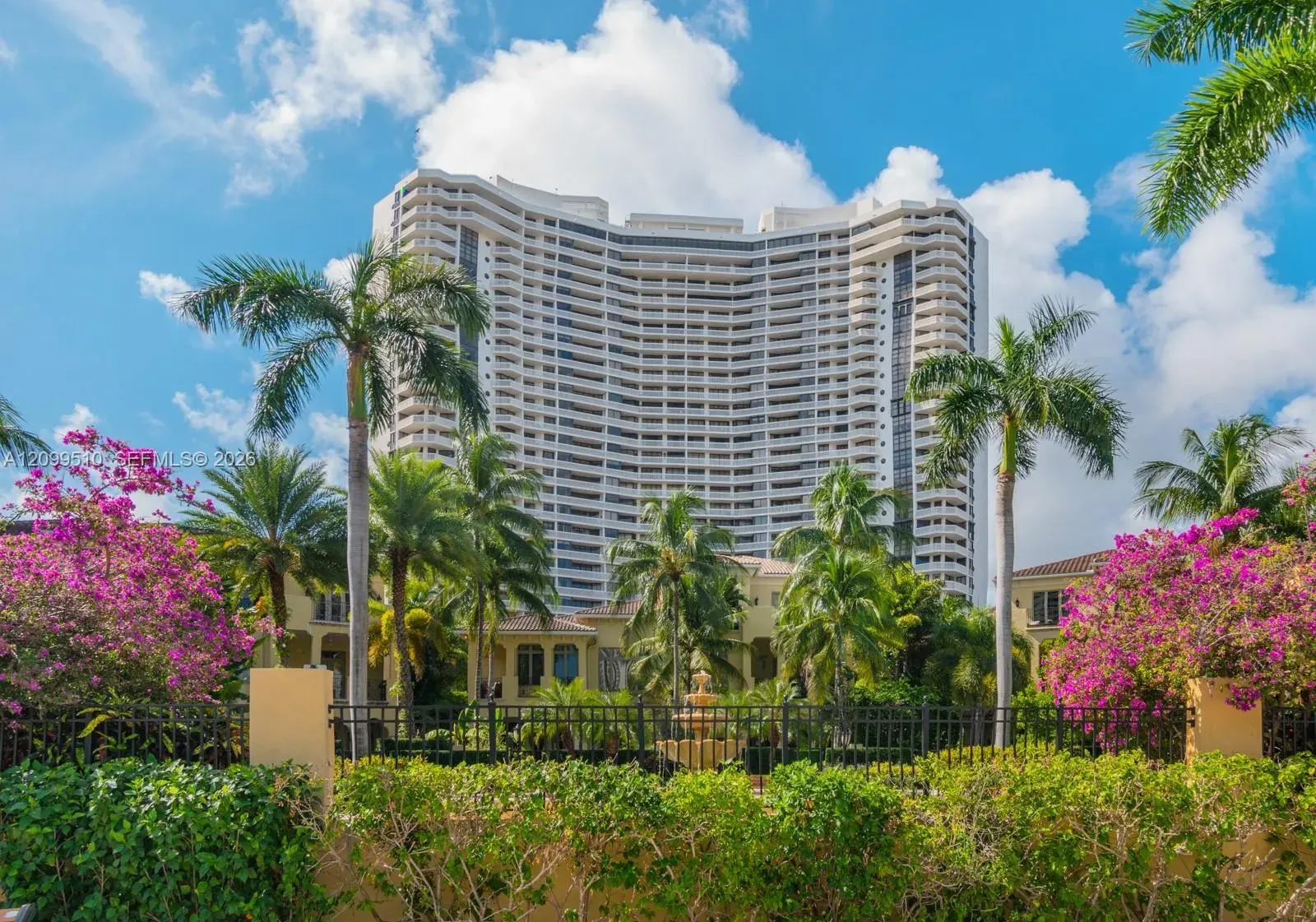 1000 W Island Blvd # 2909, Aventura FL 33160
