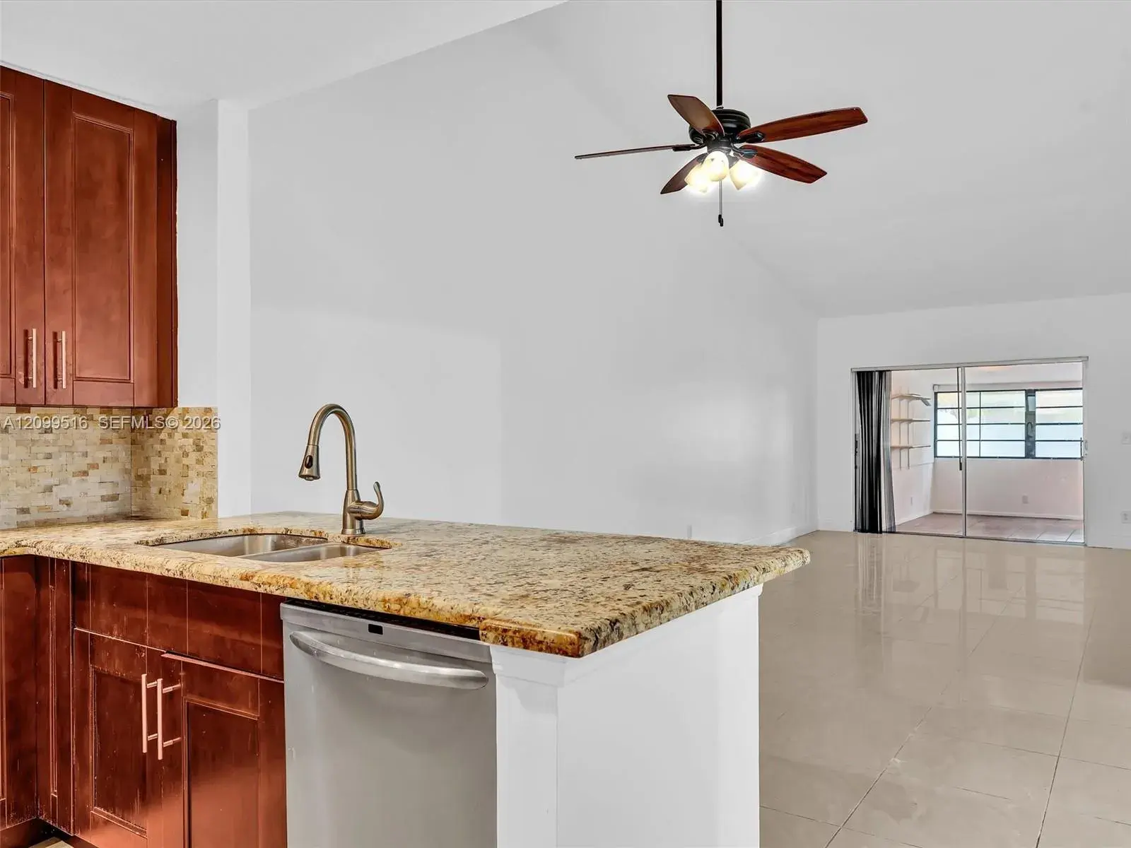 2408 N 35th Ave # 2408, Hollywood FL 33021