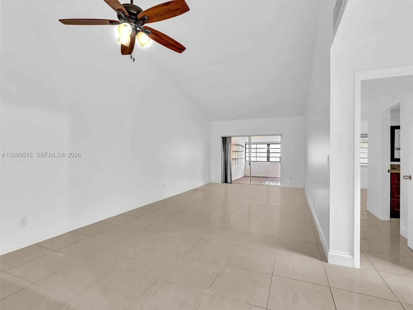 2408 N 35th Ave # 2408, Hollywood FL 33021