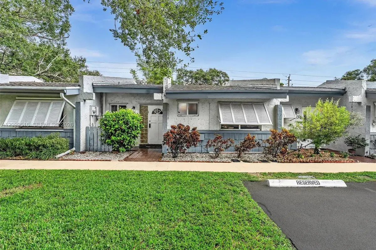 2408 N 35th Ave # 2408, Hollywood FL 33021