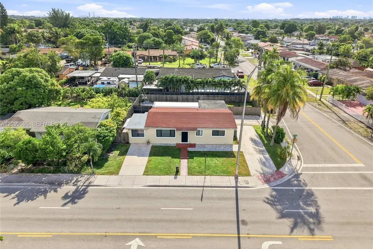 4041 W 8th Ave, Hialeah FL 33012