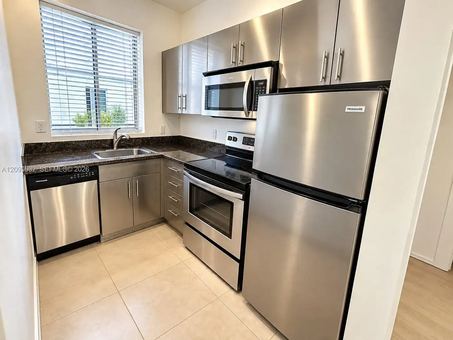 1000 Meridian Ave # 17, Miami Beach FL 33139 photo 4