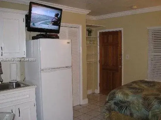 330 Coolidge St # 2, Hollywood FL 33019