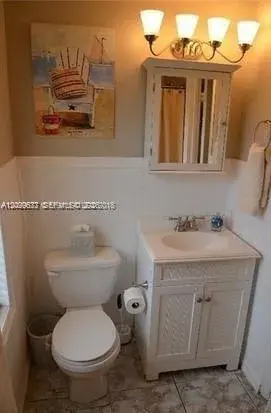 330 Coolidge St # 2, Hollywood FL 33019