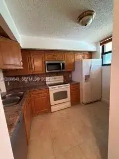 112 Lake Emerald Dr # 109, Oakland Park FL 33309 photo 2