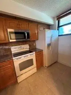 112 Lake Emerald Dr # 109, Oakland Park FL 33309 photo 3