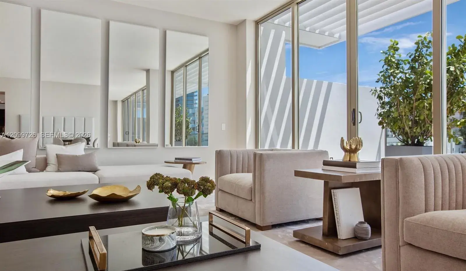 300 Collins Ave, Miami Beach FL 33139