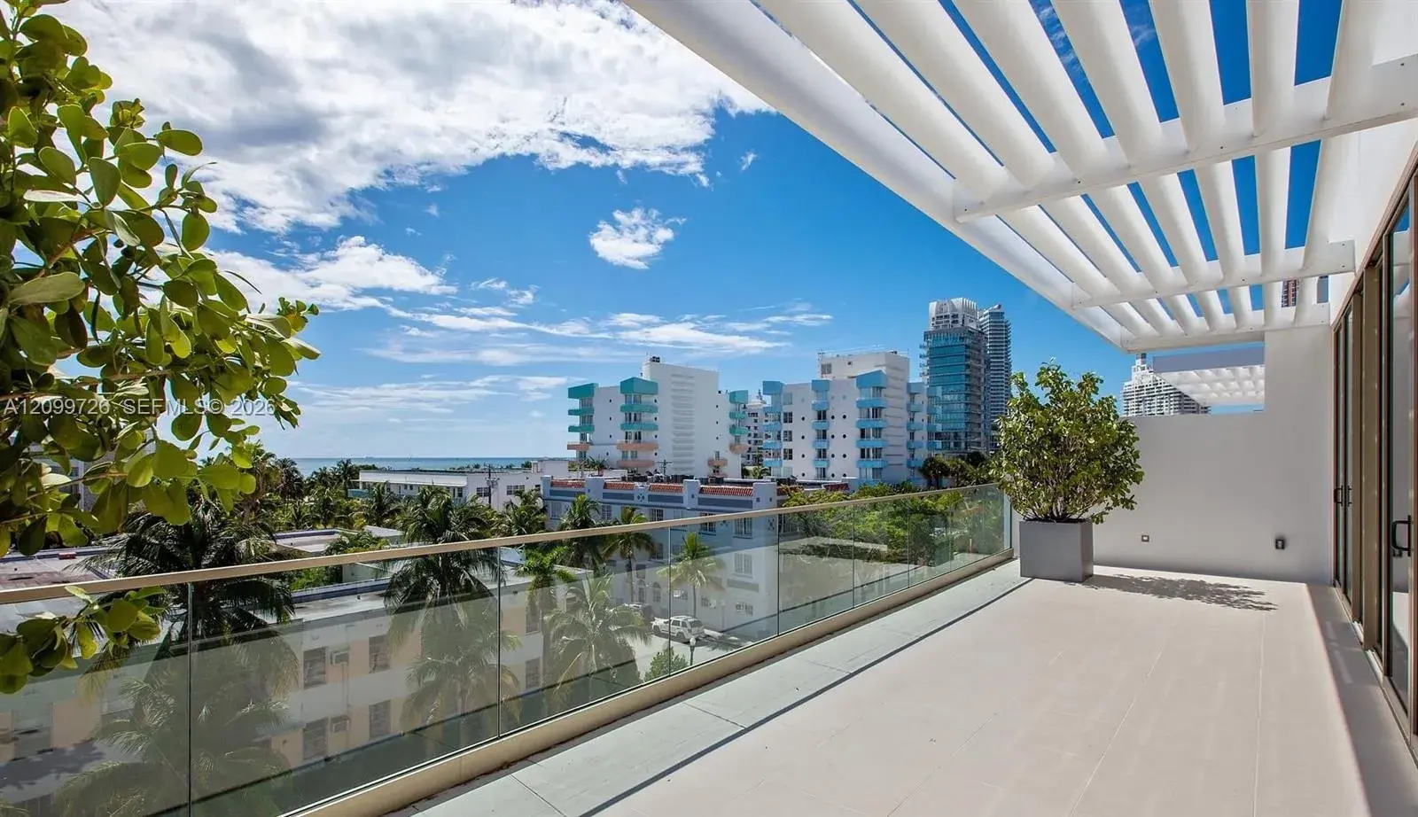 300 Collins Ave, Miami Beach FL 33139