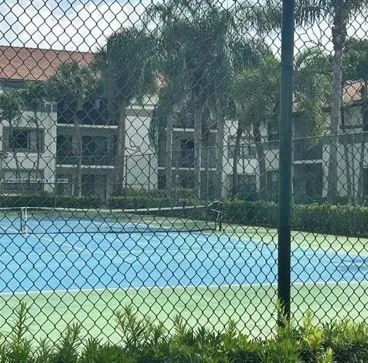 570 S Park Rd # 6, Hollywood FL 33021