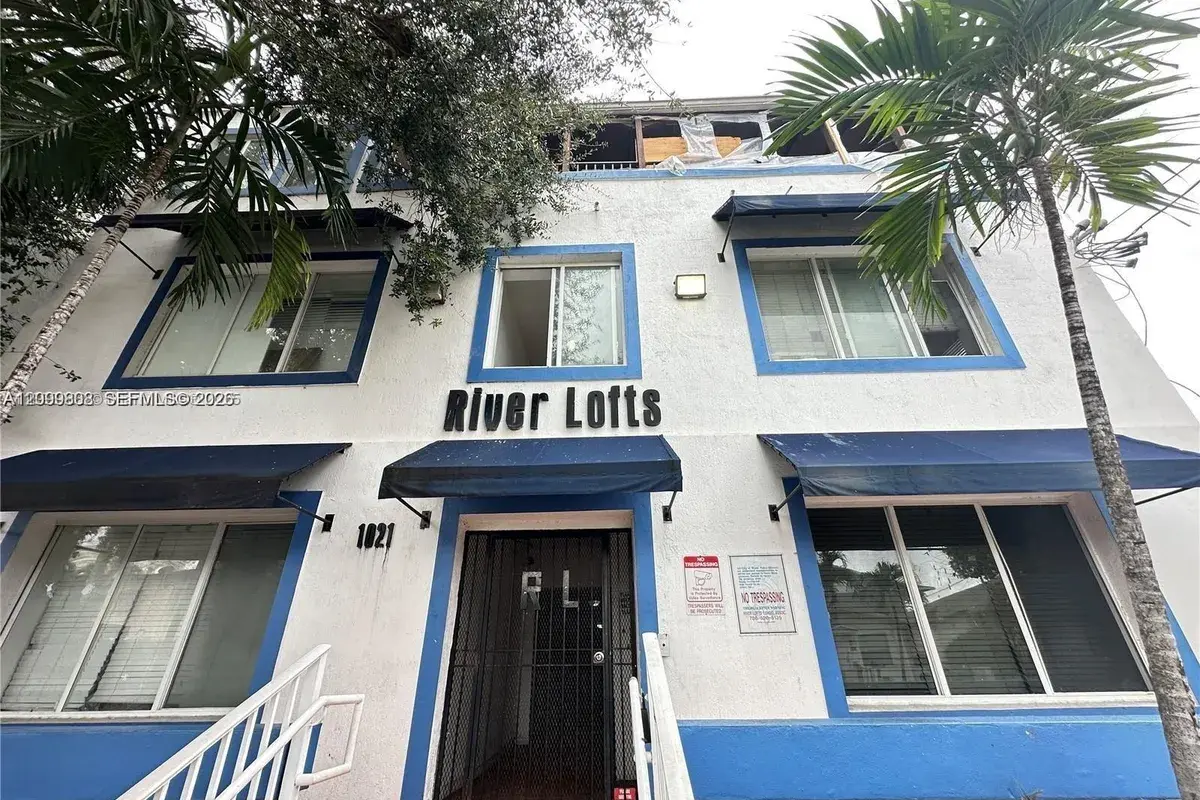 1021 NW 3rd St # 305, Miami FL 33128