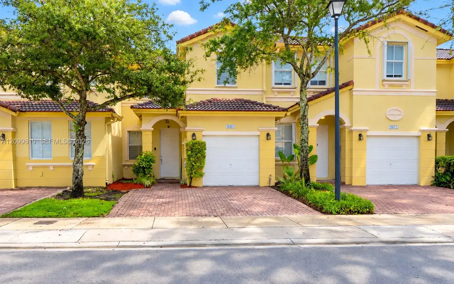 8681 NW 112th Ct, Doral FL 33178 photo 2