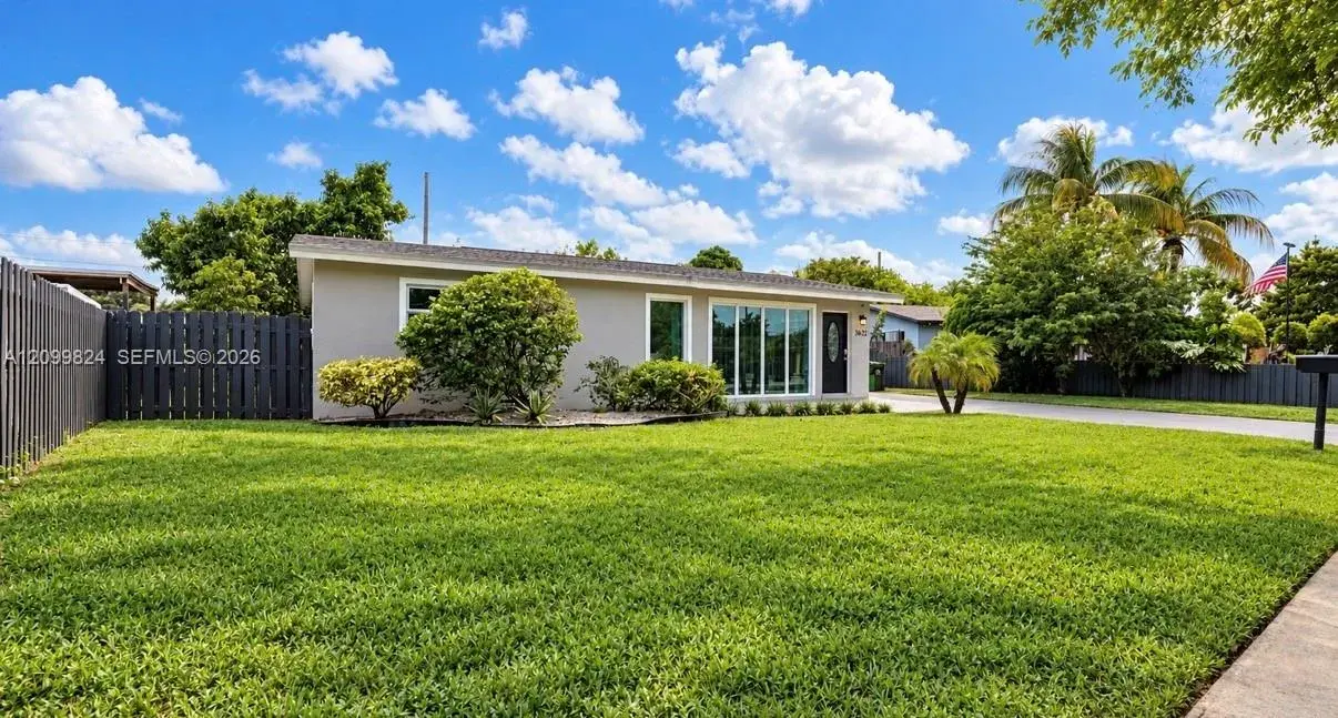3632 SW 17th St, Fort Lauderdale FL 33312