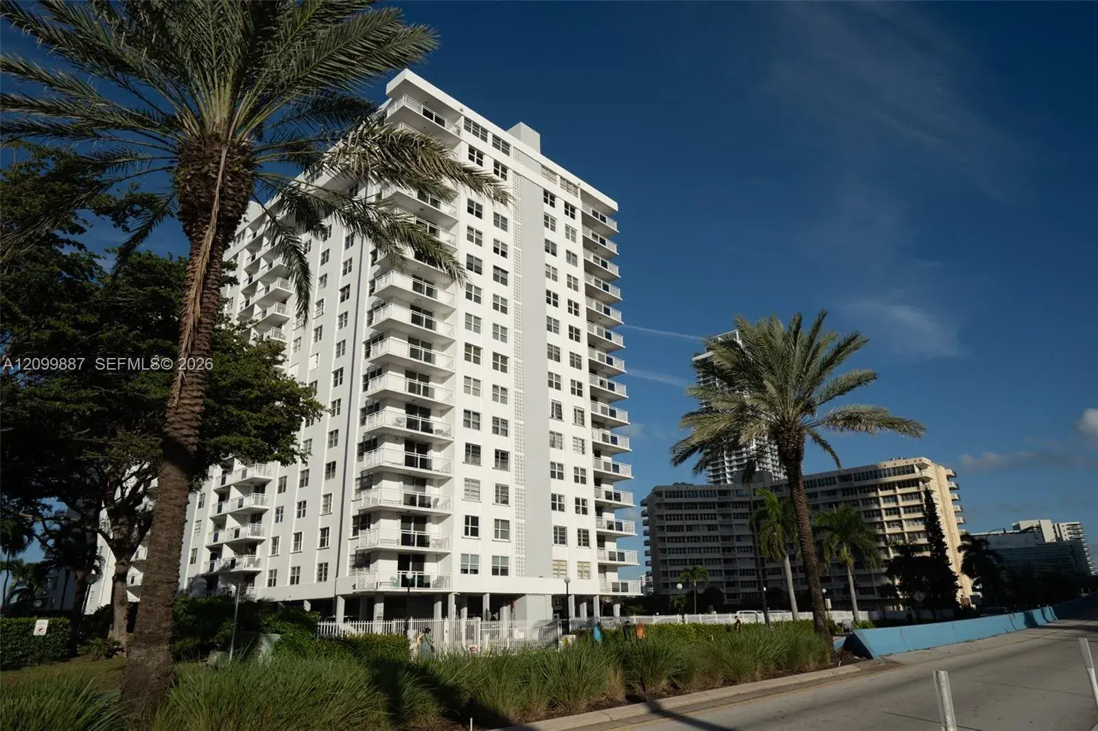1849 S Ocean Dr # 1509, Hallandale Beach FL 33009