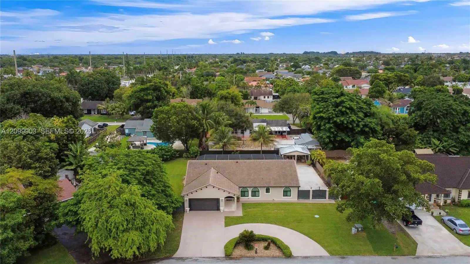 15221 SW 148th Ave, Miami FL 33187 photo 4