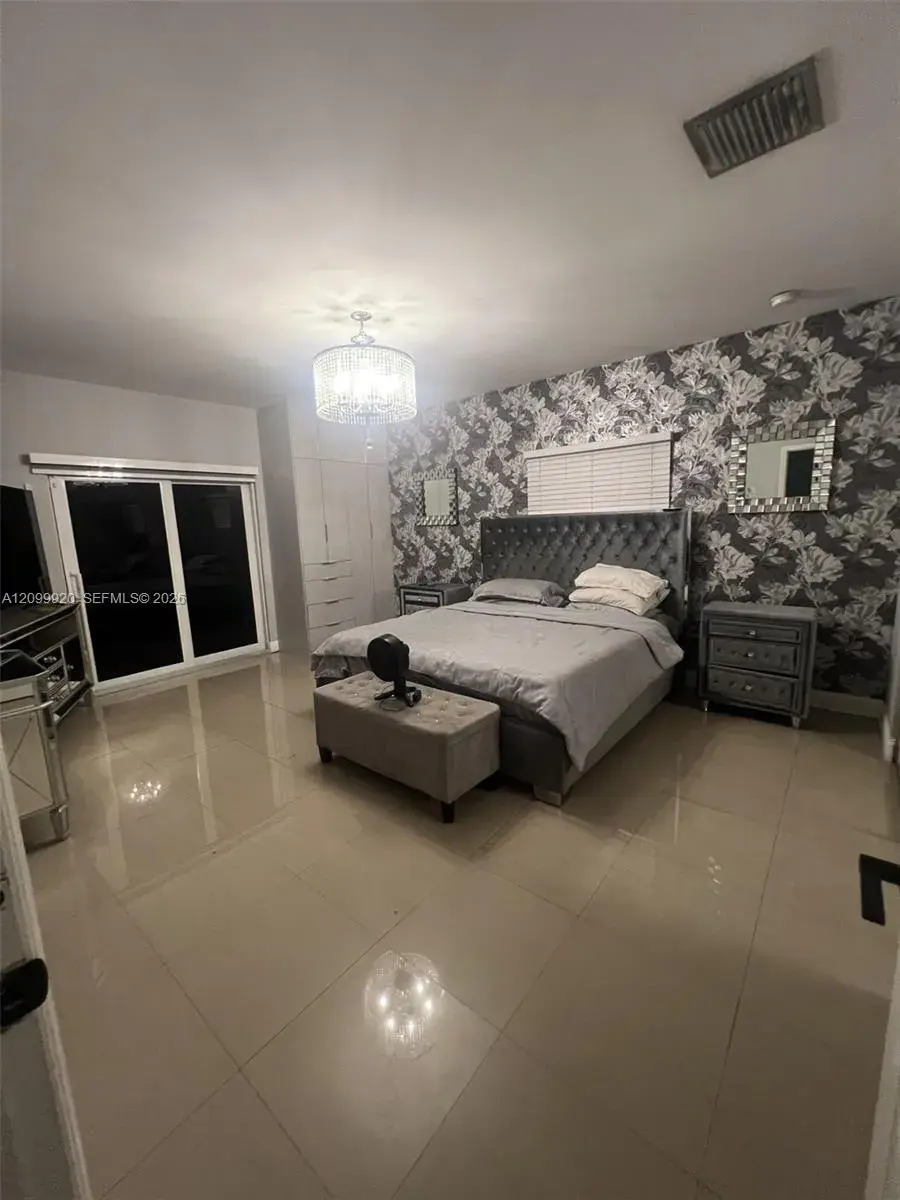 5732 Fletcher St, Hollywood FL 33023