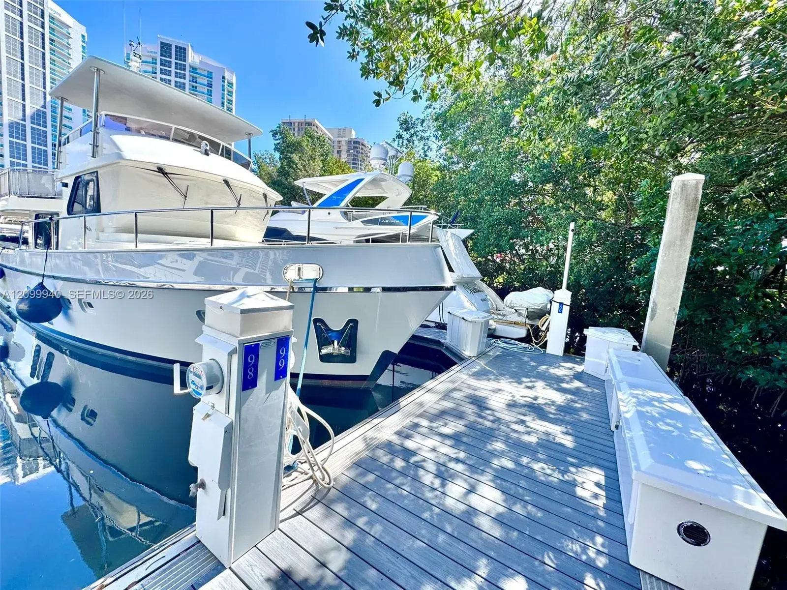 3575 Mystic Pointe Dr Slip #110, Aventura FL 33180