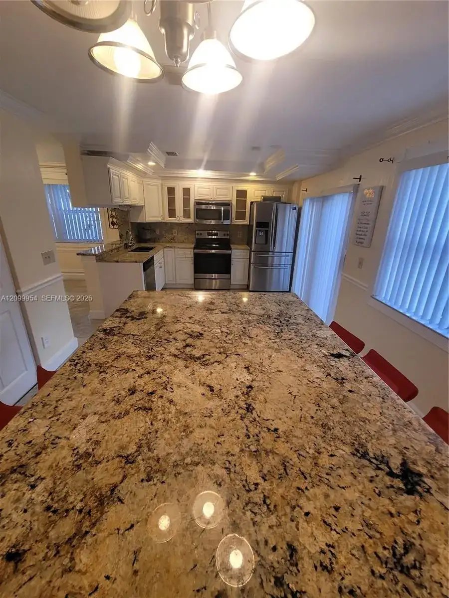 12060 NW 13th St, Pembroke Pines FL 33026 photo 4