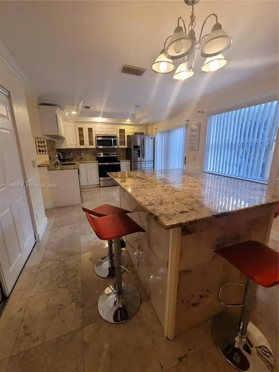 12060 NW 13th St, Pembroke Pines FL 33026 photo 5