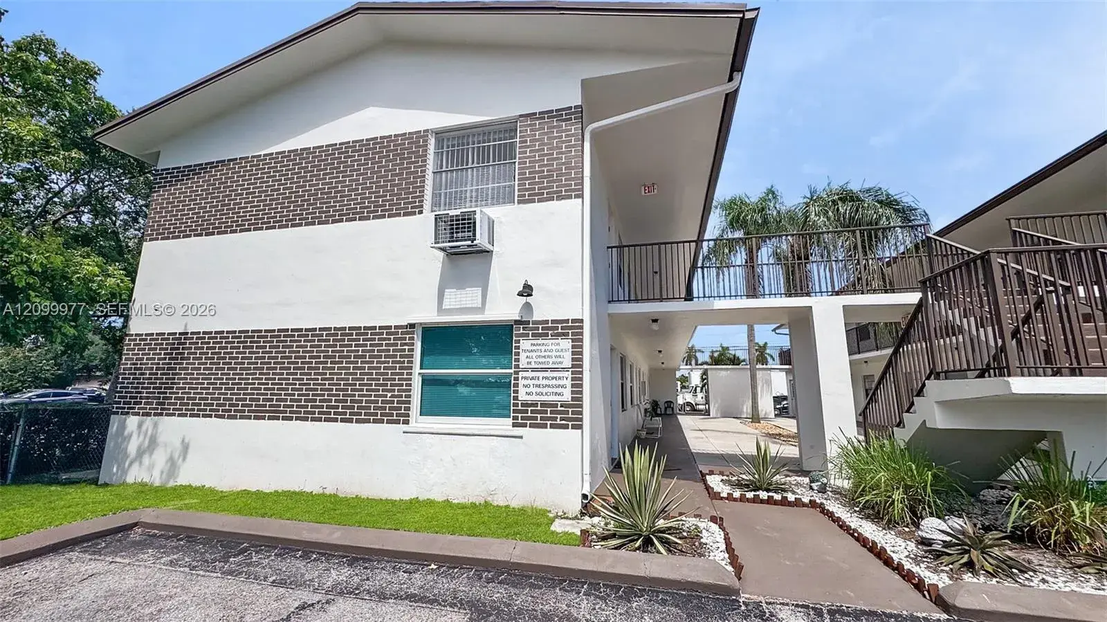 2829 Van Buren St # 207, Hollywood FL 33020