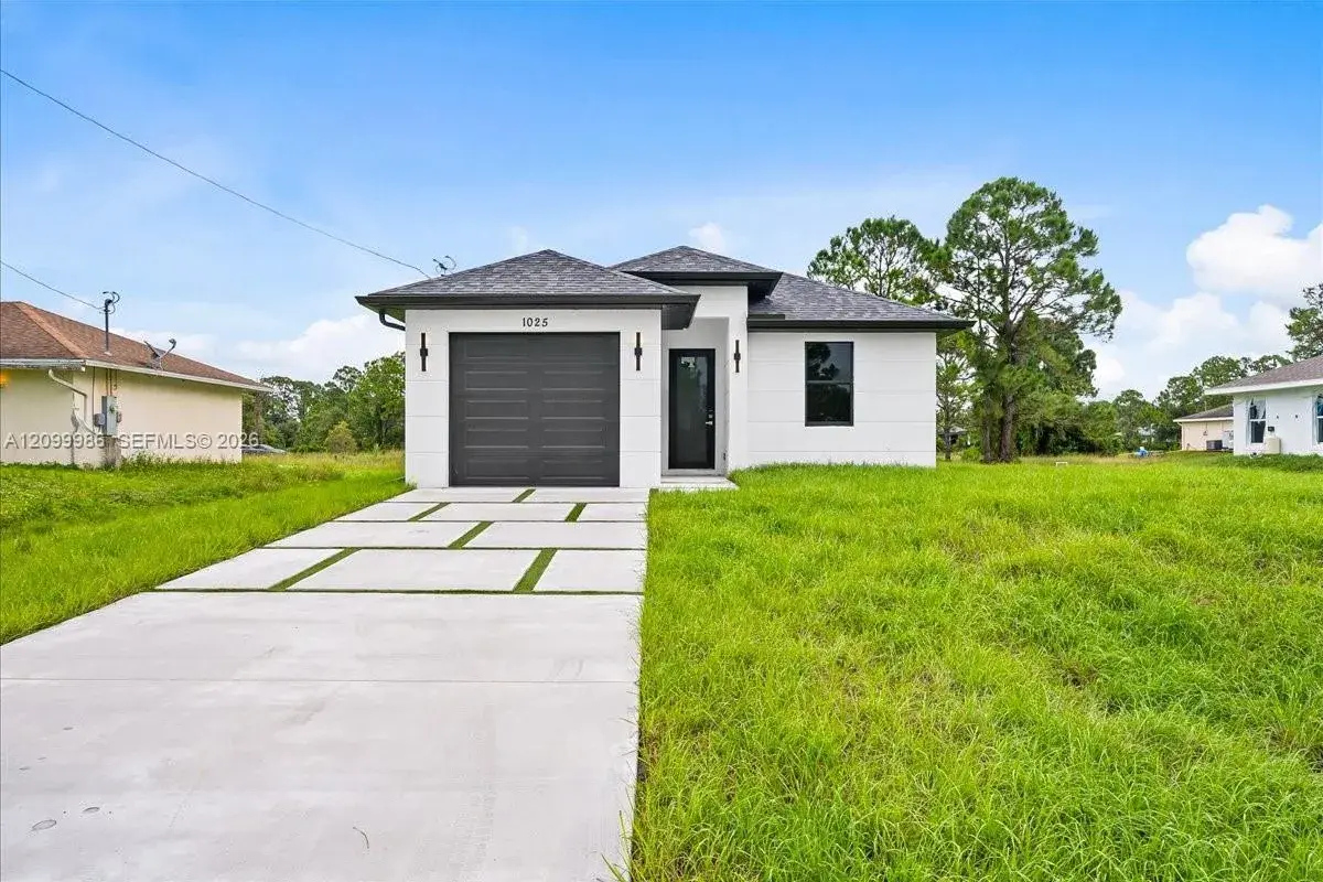 1025 Marshall Ave S, Lehigh Acres FL 33976