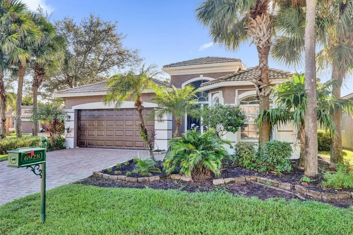 6928 Pisano Dr, Lake Worth FL 33467