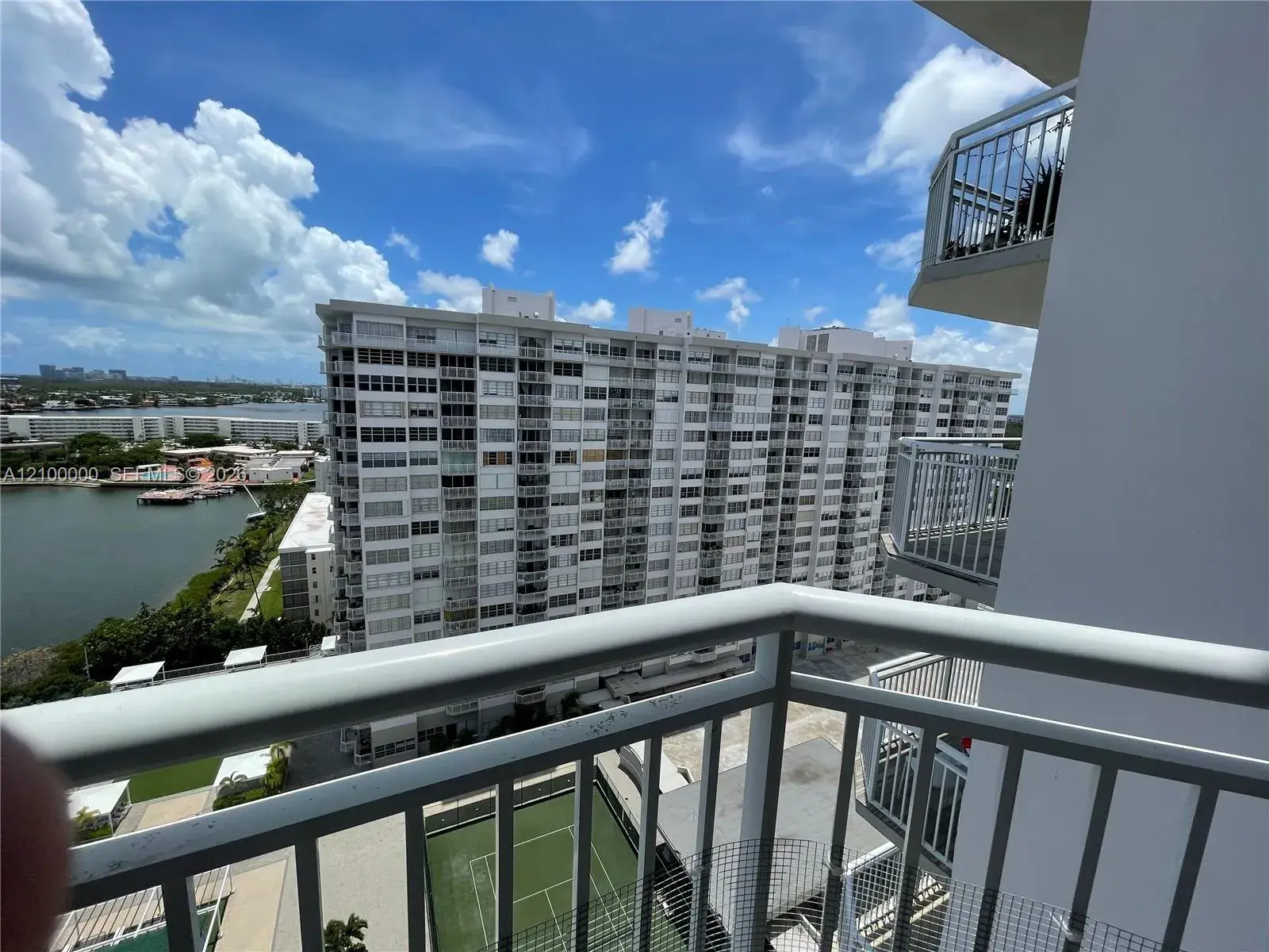 18061 Biscayne Blvd # 1804, Aventura FL 33160