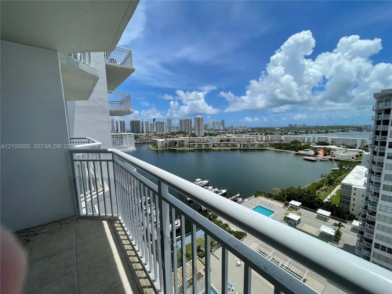 18061 Biscayne Blvd # 1804, Aventura FL 33160