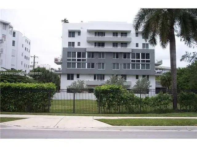 220 180 Dr, Sunny Isles Beach FL 33160