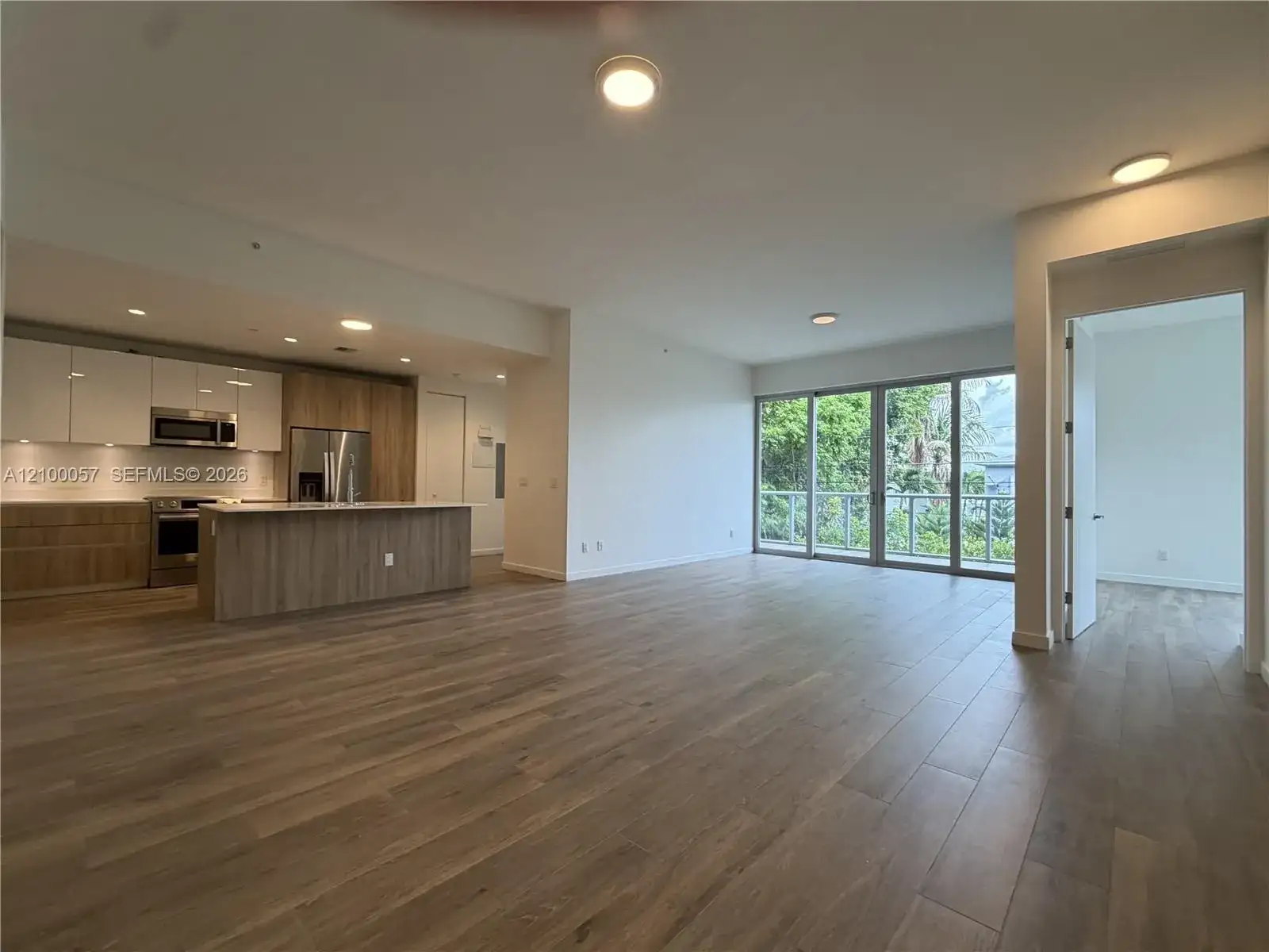 529 SW 11th St # 203, Miami FL 33129 photo 4