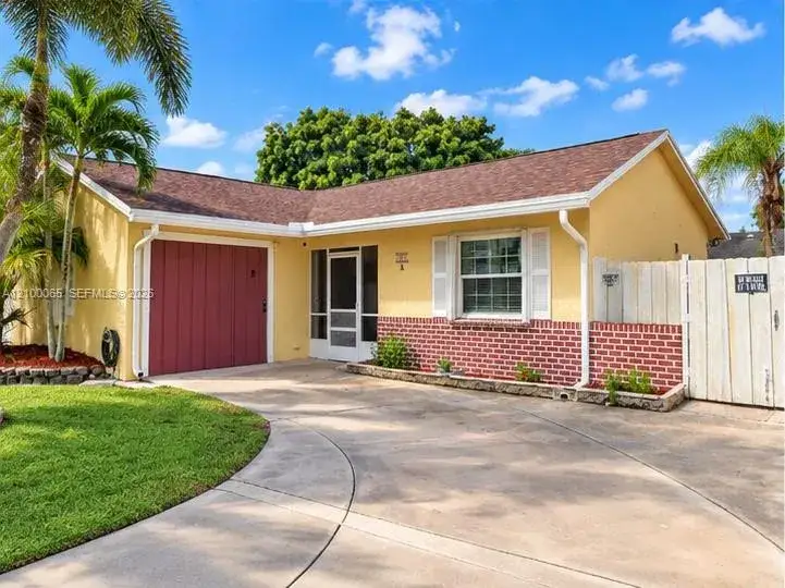 1063 Concert Way, Royal Palm Beach FL 33411