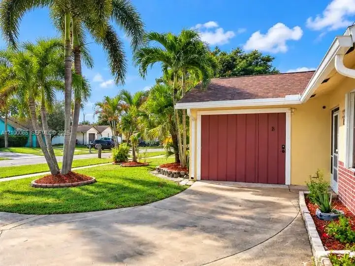 1063 Concert Way, Royal Palm Beach FL 33411 photo 3