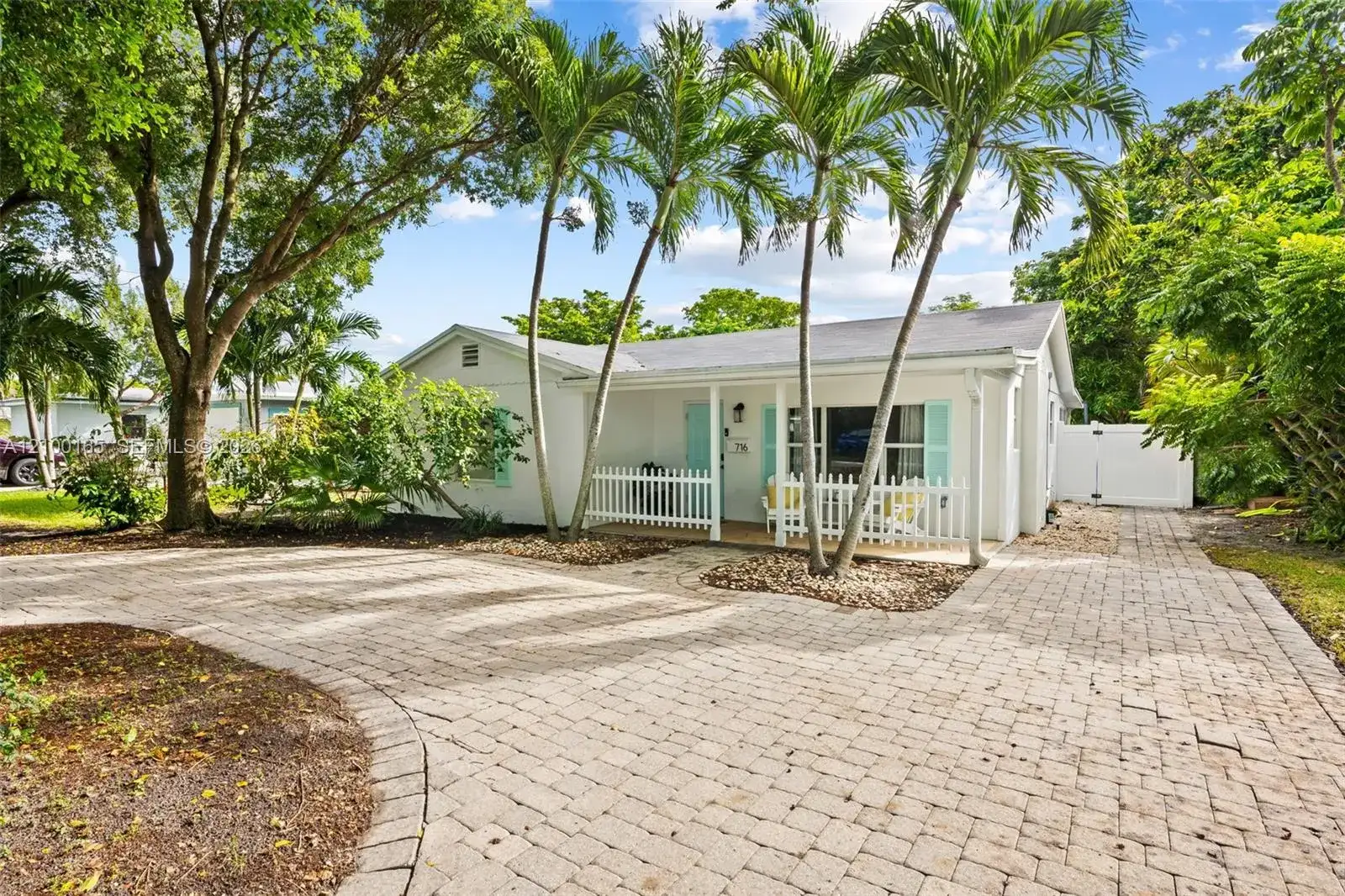 716 NE 11th Ave, Pompano Beach FL 33060 photo 3