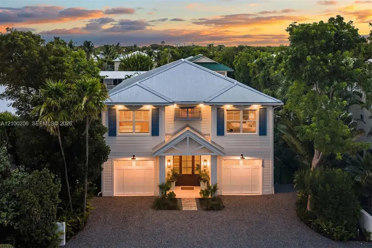 226 Navajo St, Plantation Key FL 33070