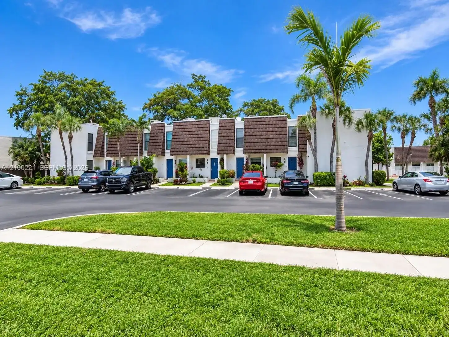 1570 NW 89th Ter # 1570, Pembroke Pines FL 33024