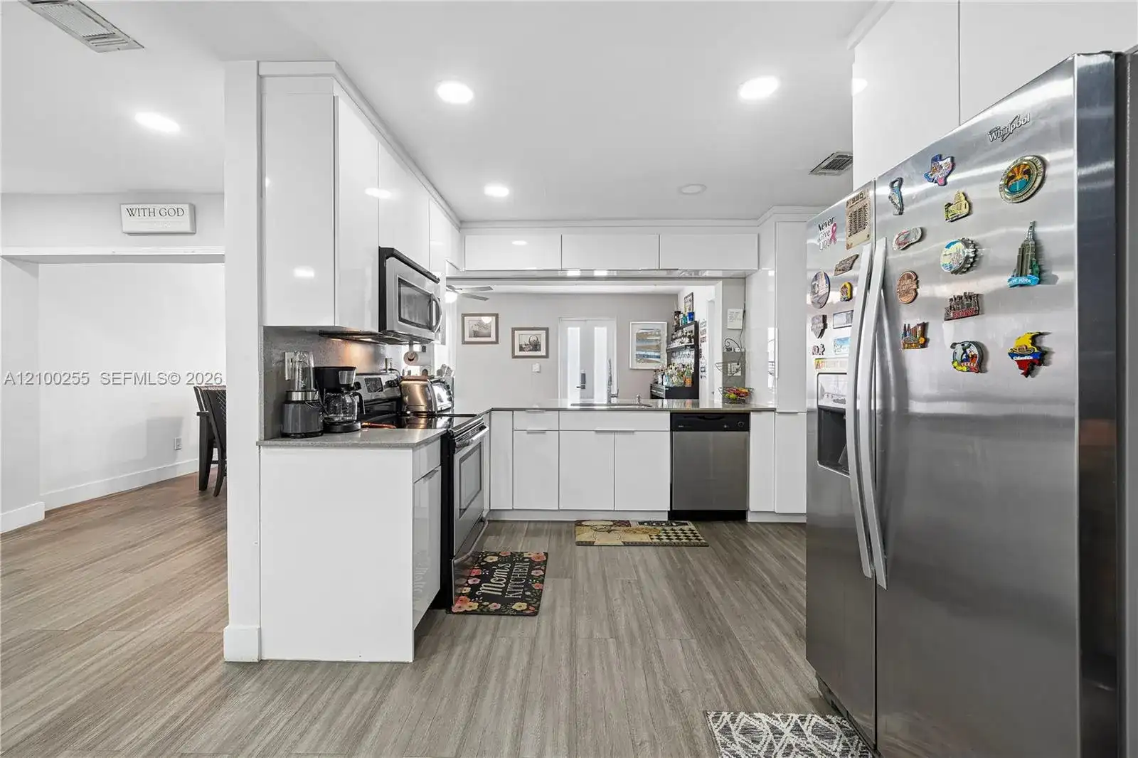 6451 Scott St, Hollywood FL 33024 photo 4