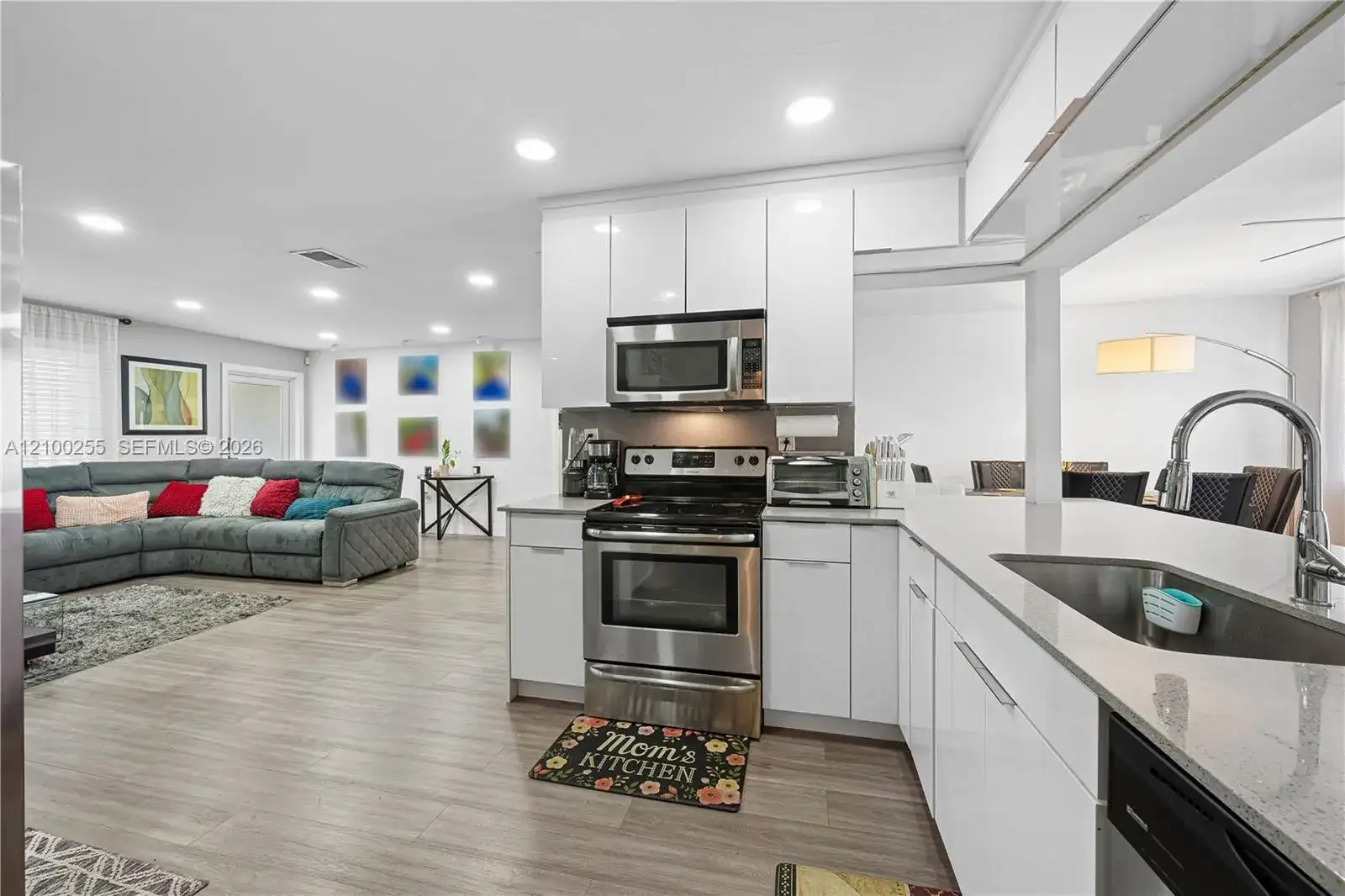 6451 Scott St, Hollywood FL 33024 photo 5