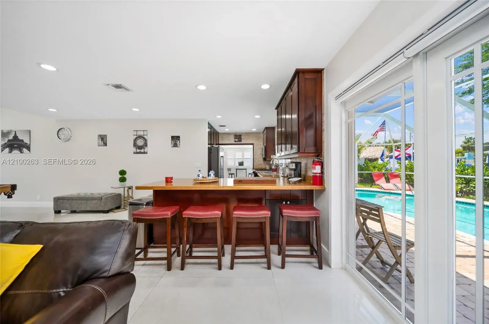 31 SE 12th St, Pompano Beach FL 33060