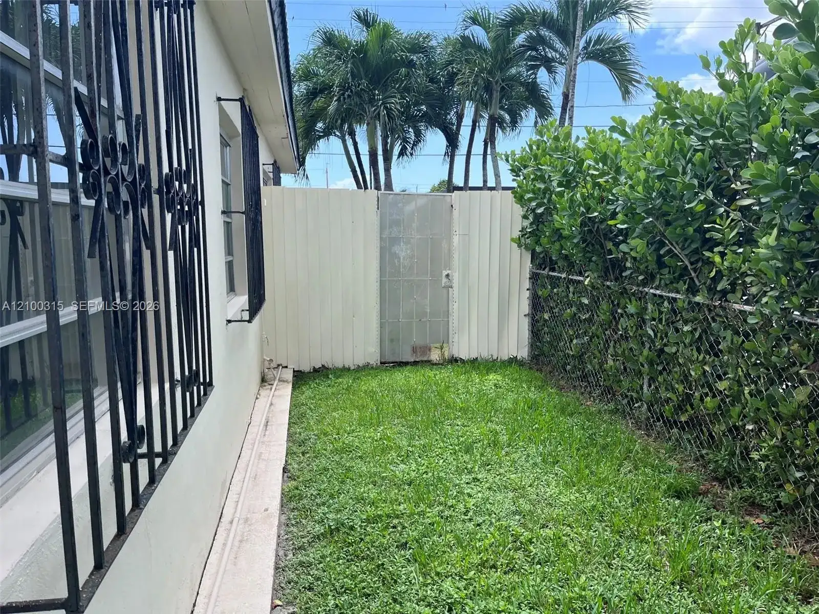 3630 NW 18th Ter, Miami FL 33125 photo 4