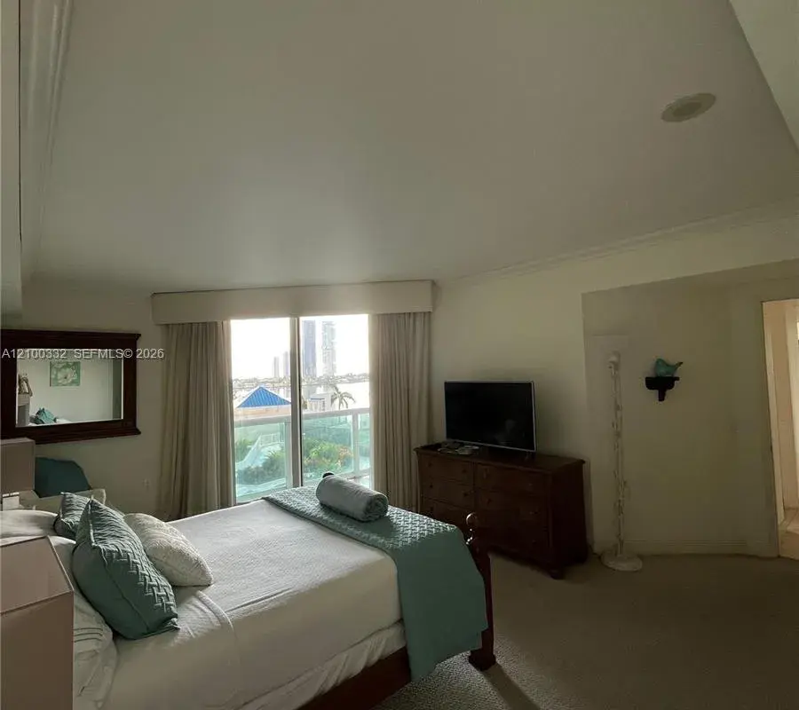 3370 Hidden Bay Dr # 612, Aventura FL 33180