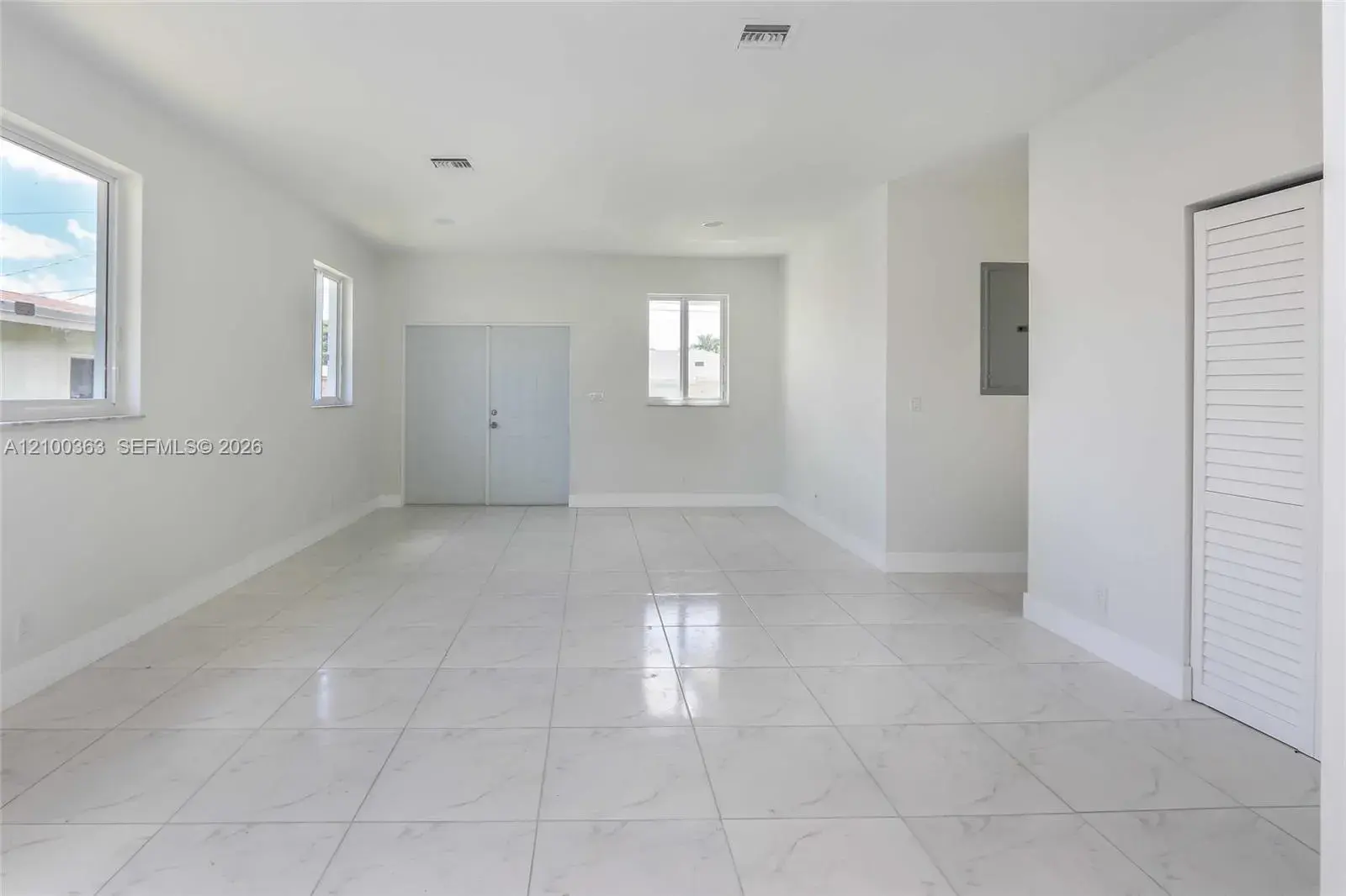 806 NW 5th Ave, Hallandale Beach FL 33009