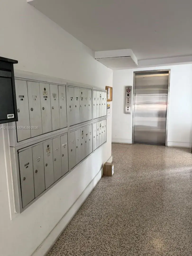 1400 Lincoln Rd # 301, Miami Beach FL 33139