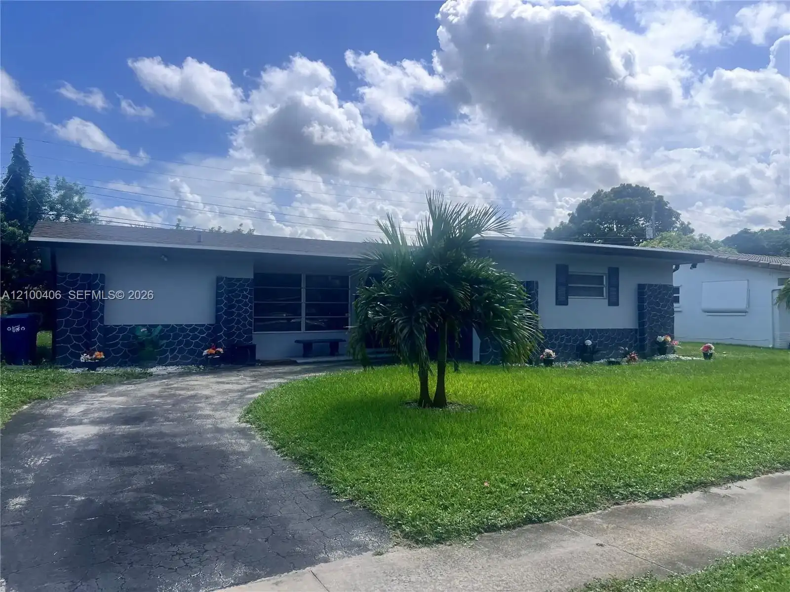 4420 NW 25th Pl, Lauderhill FL 33313