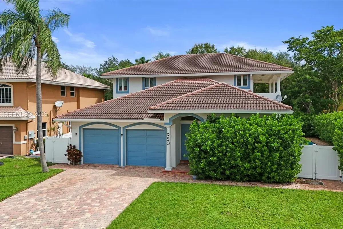 1950 Blue Water Terrace S, Lauderdale By The Sea FL 33308