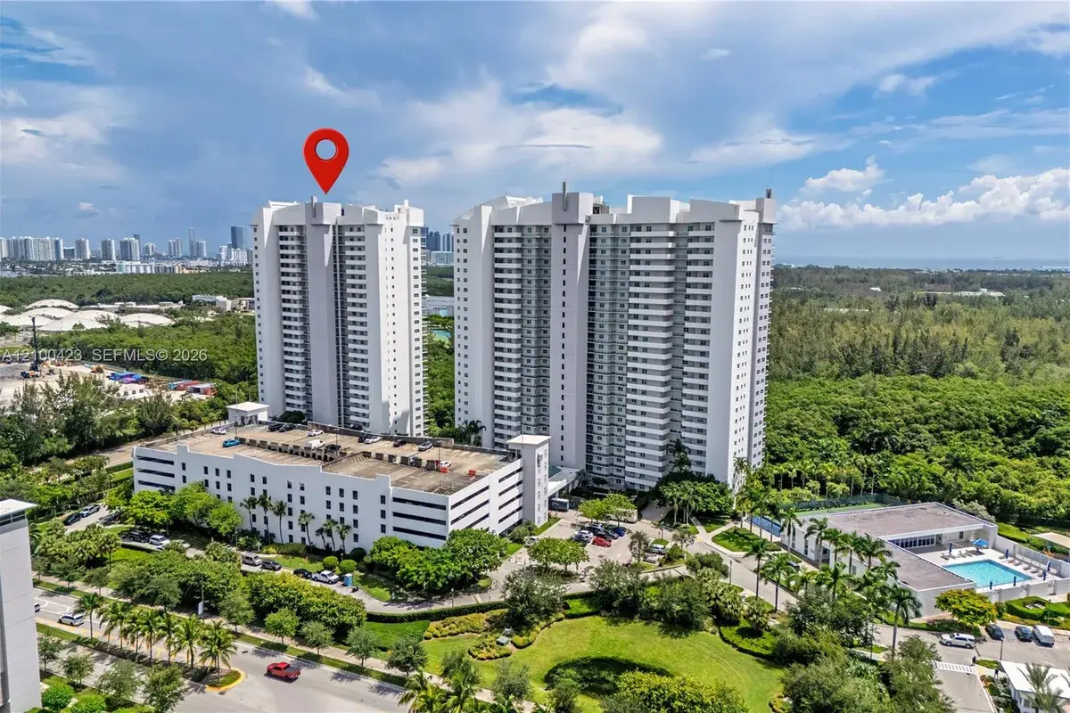 15051 Royal Oaks Ln # 402, North Miami FL 33181