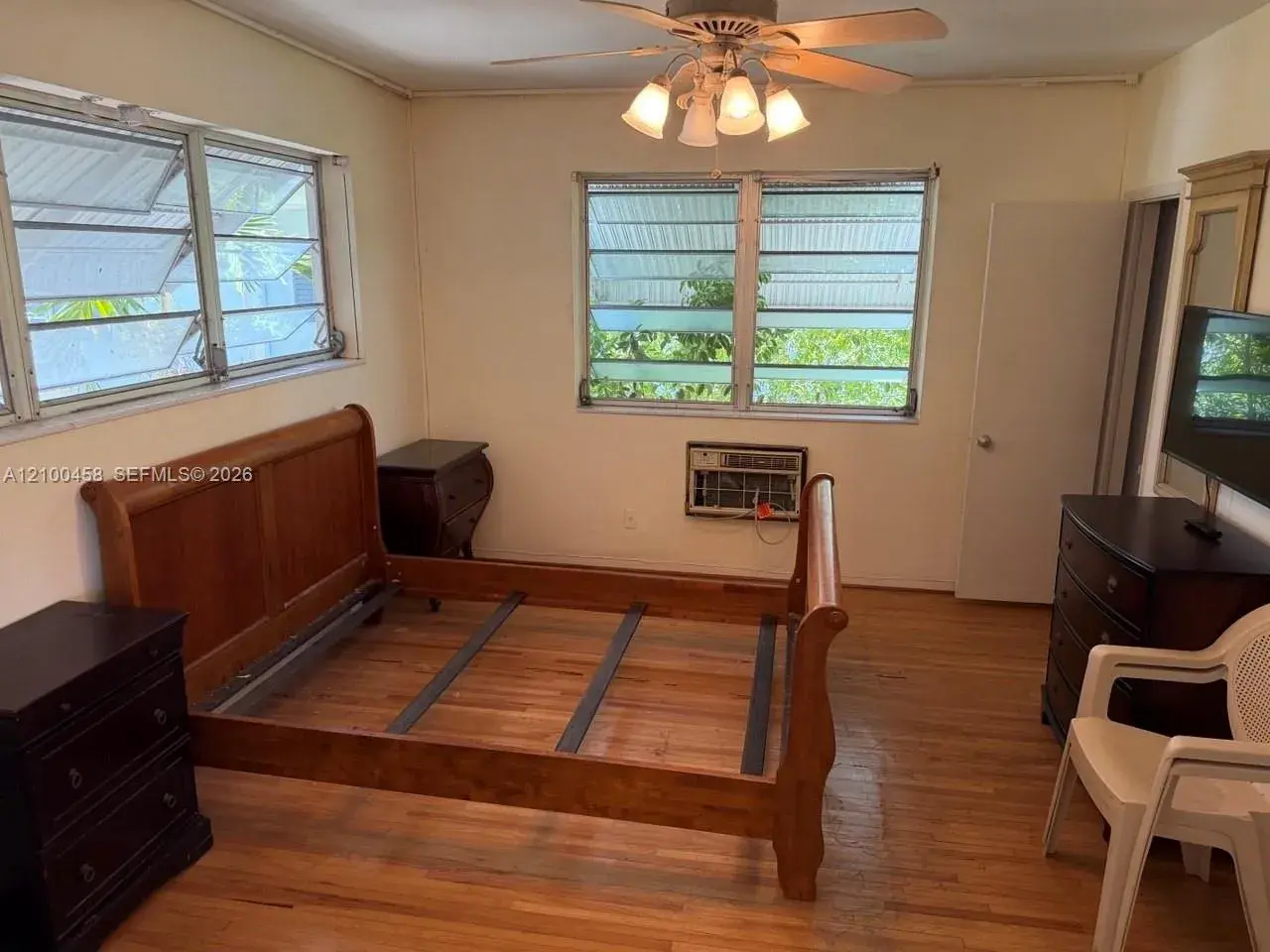7915 Byron Ave # 4, Miami Beach FL 33141
