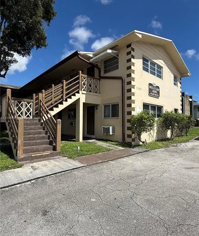 5401 Hollywood Blvd # 15, Hollywood FL 33021